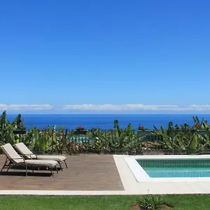 https://casa-strelizia.in-canary-islands.com