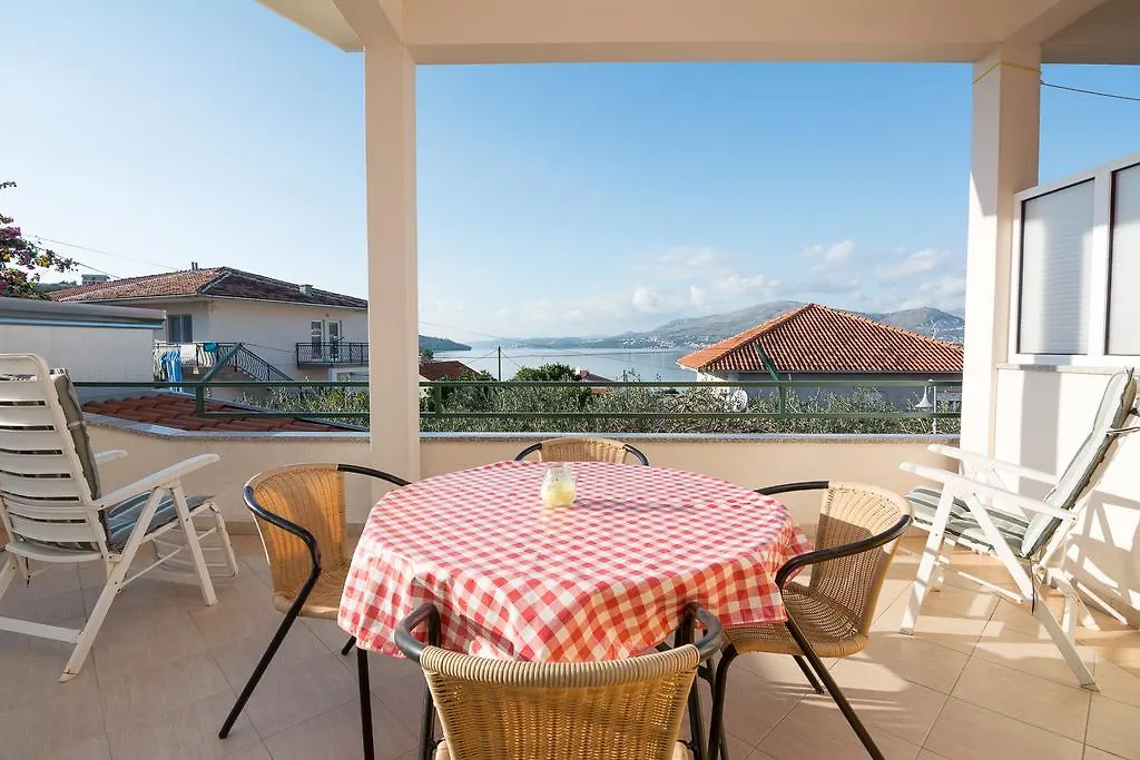 Apartments Marina Trogir 0*,