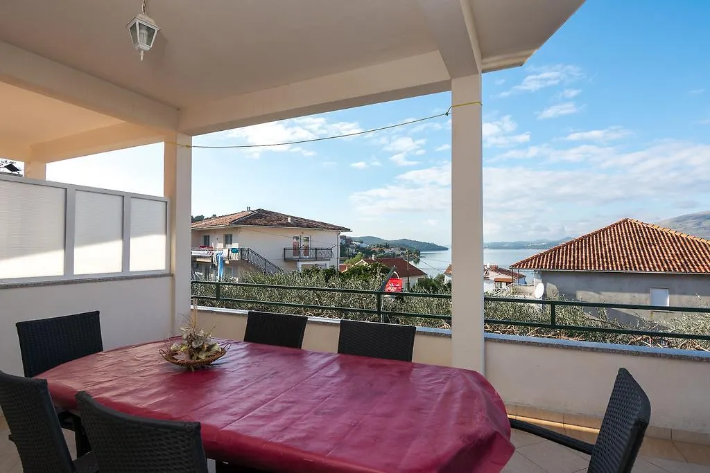 Apartments Marina Trogir Kroatien